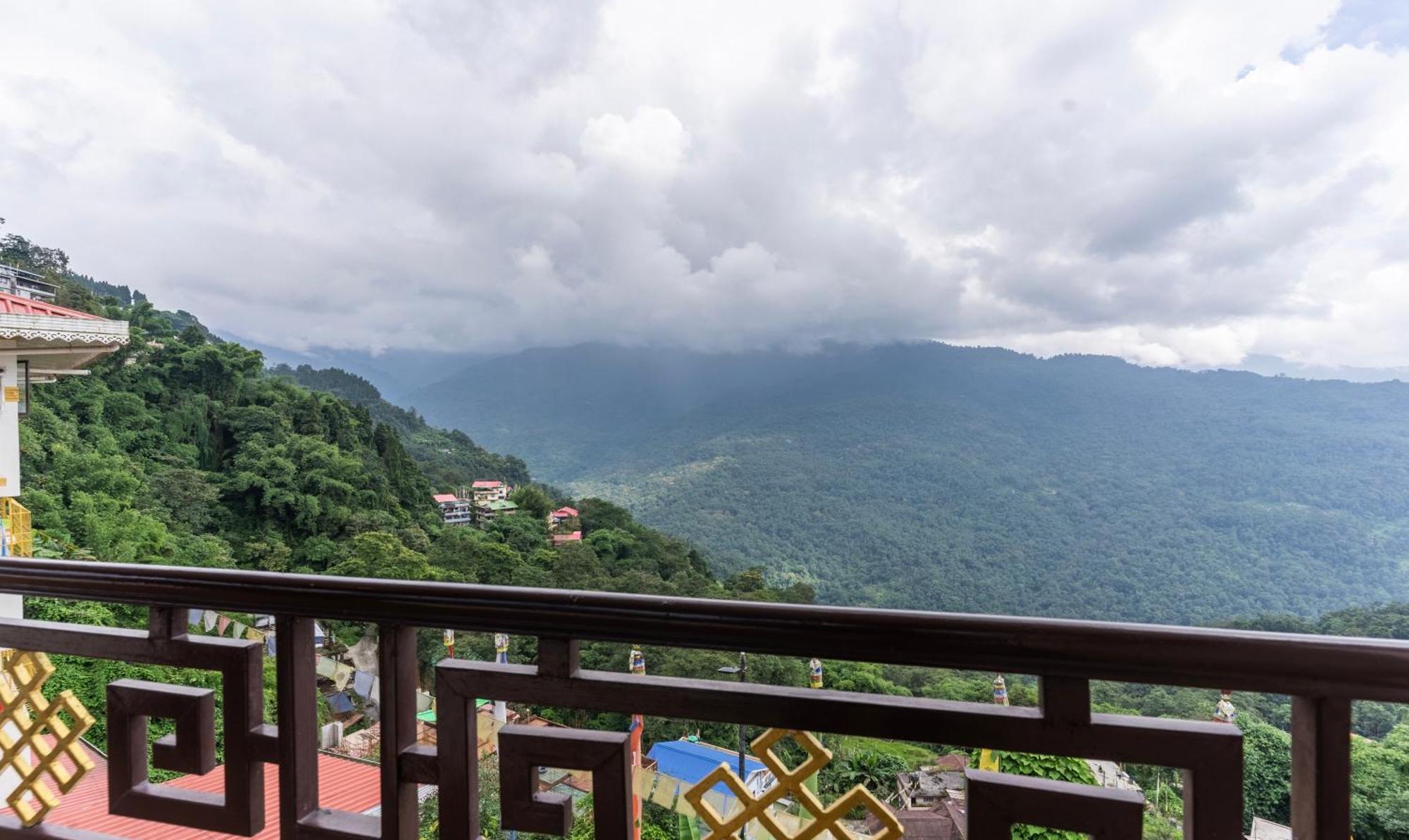 Tempo Heritage Resort & Spa Gangtok Buitenkant foto